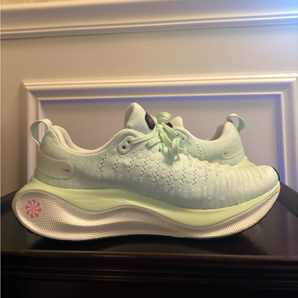 Nike NWT InfinityRN 4 air 7.5 Vapor Green - Picture 7 of 14